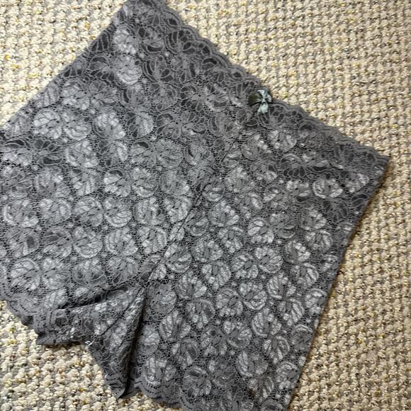 Cute vintage lingerie gray lace lace bloomer mini shorts - Picture 2 of 6